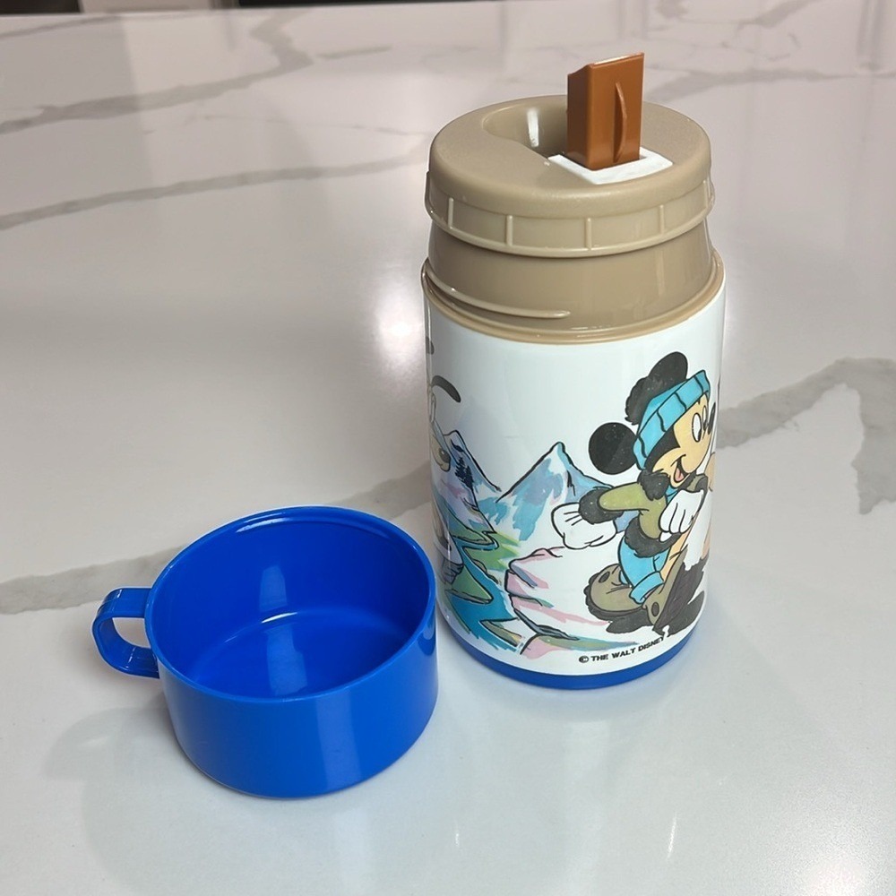 Vintage‎ Aladdin Disney Thermos Mickey Mouse Pluto Winter Scene 1980s 8oz